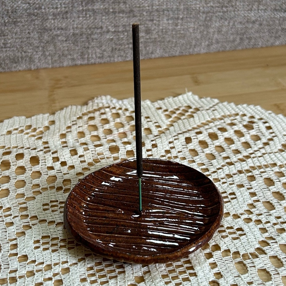 Handmade ceramic incense burner - Picture 4 of 4